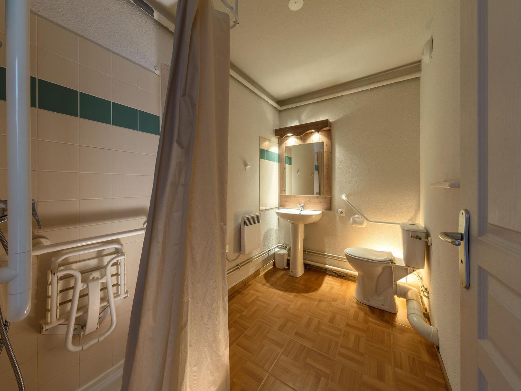 Noemys Ecrin des Neiges Aparthotel Chamrousse Kamer foto